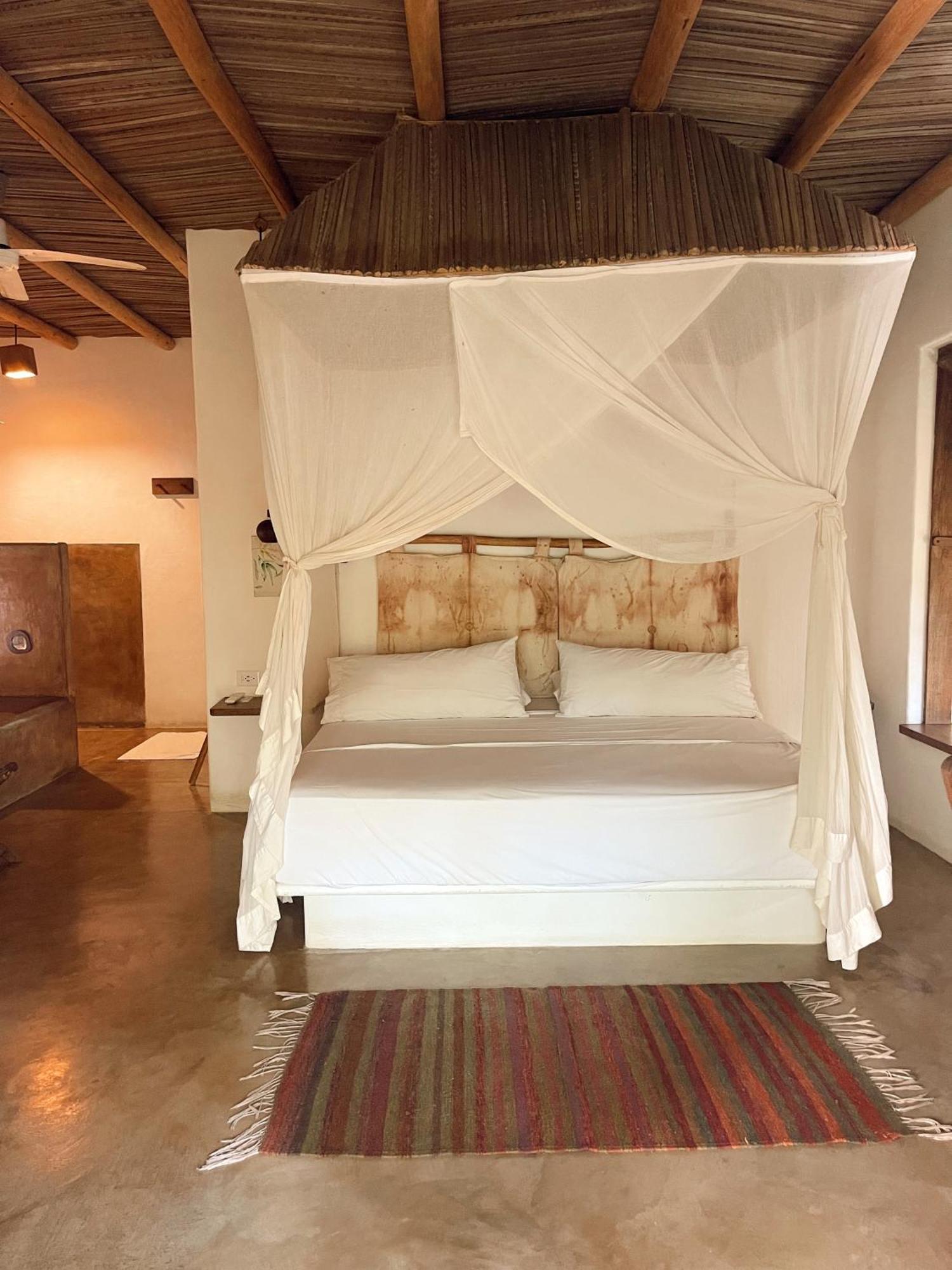 Hotel Descalzo Spa Zipolite Exterior photo