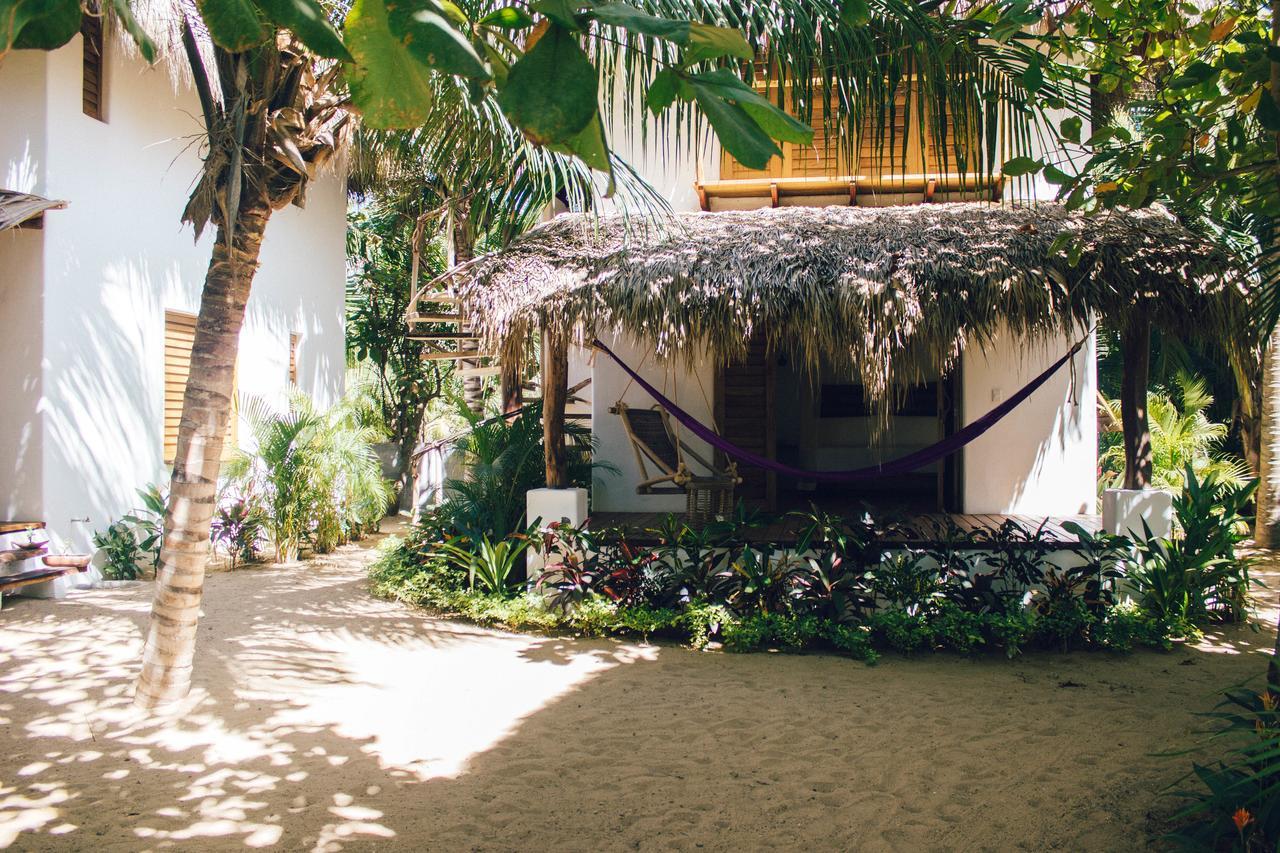 Hotel Descalzo Spa Zipolite Exterior photo