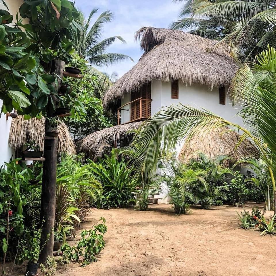 Hotel Descalzo Spa Zipolite Exterior photo
